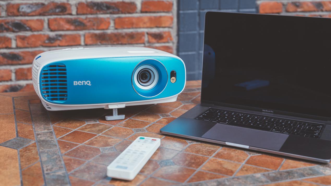 明基tk8504khdr投影仪,明基TK7004K家用投影仪