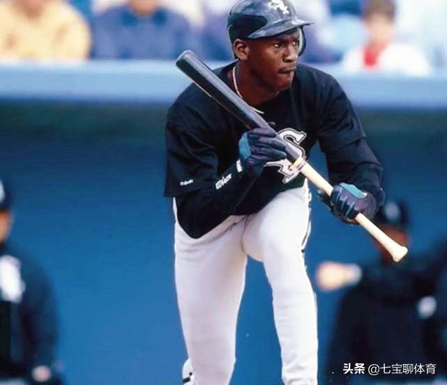 切赫打冰球在哪个俱乐部,切赫现在的职业