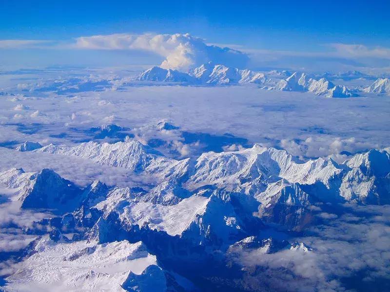 中国六十年代观影最多的电影,18年震撼中国十大瞬间