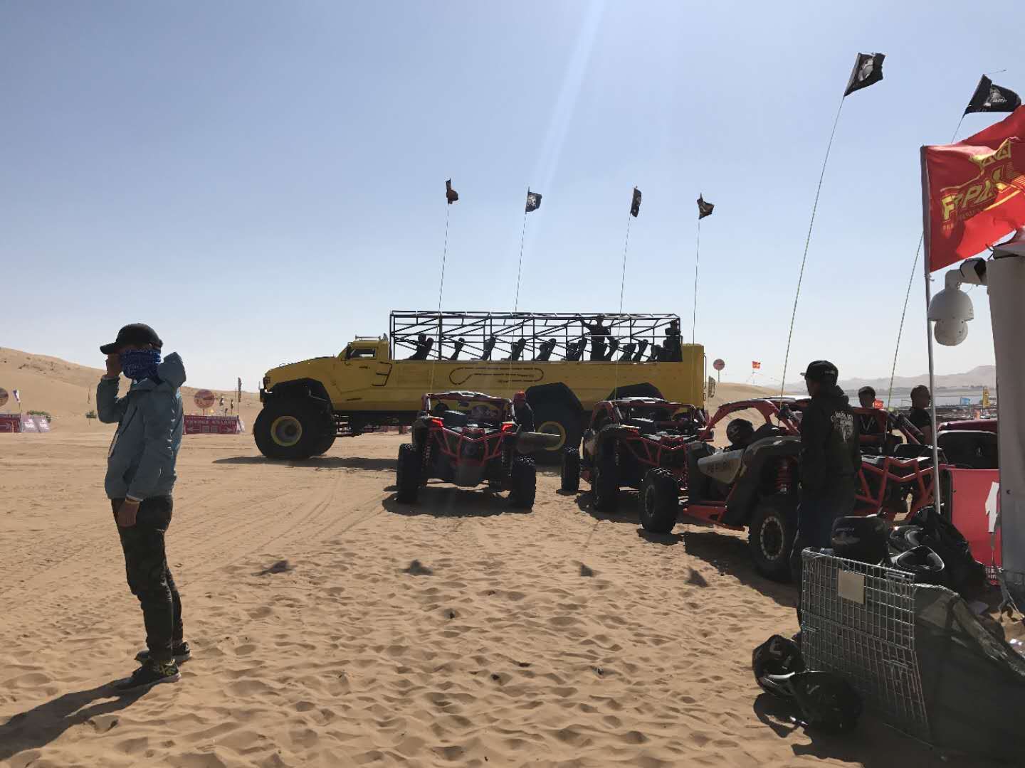 开前驱车去阿拉善英雄会,开轿车阿拉善英雄会