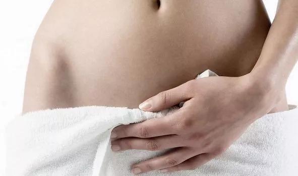 别人坐热的板凳不能马上坐？会传染皮肤病、性病？