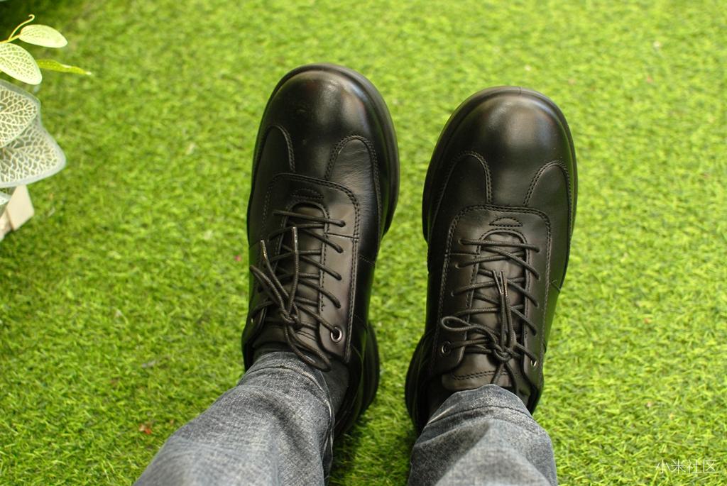 小米有品七面上新：一体成型运动缓震皮鞋，演绎鞋业的跨界之风！