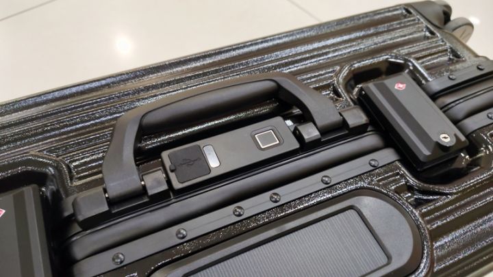 轻便美旅行李箱,好用价格不贵的指纹解锁行李箱