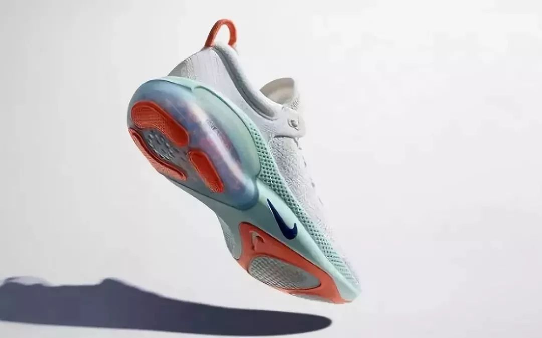 耐克抄袭的原创的鞋,斯凯奇和耐克休闲鞋哪个好