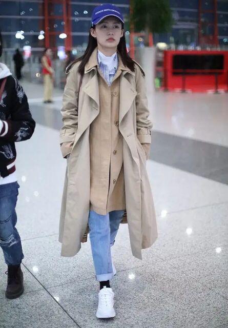 李沁穿搭粉色羽绒服秋冬,李沁穿羽绒服长款
