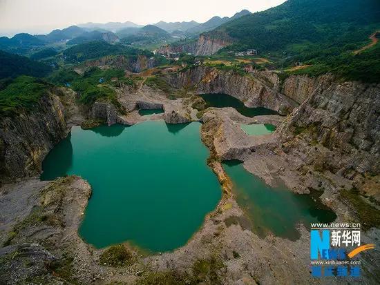 矿坑改造最美公园,矿坑改造湿地公园视频