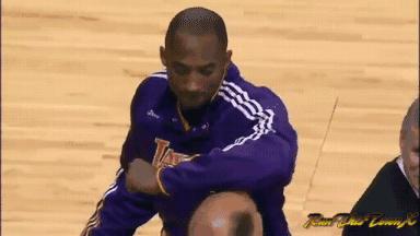 越洗头皮屑越多是什么原因,洗发水越洗越多头皮屑怎么办