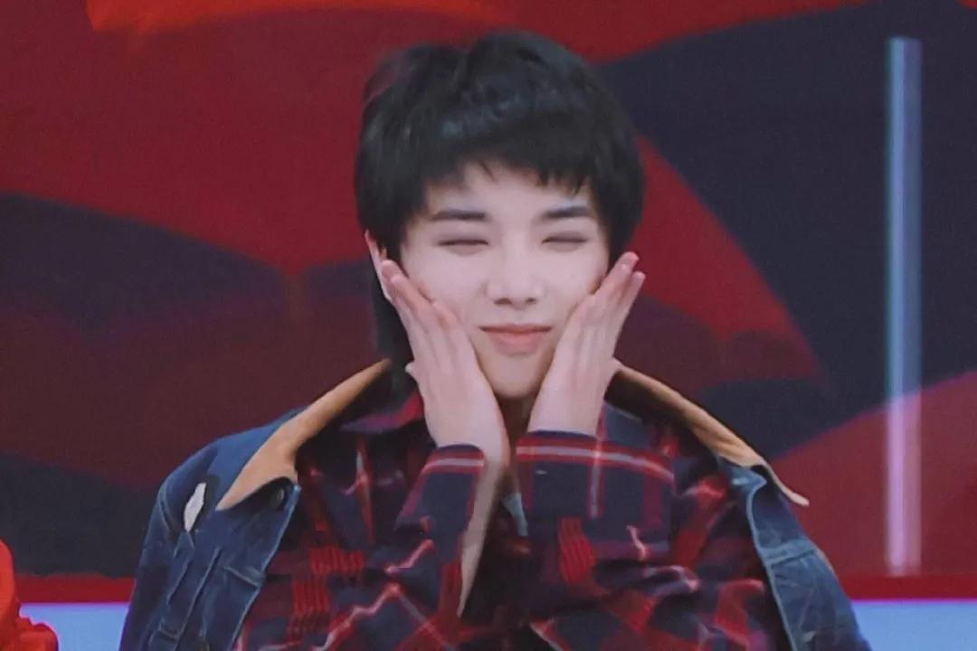 华晨宇被曝出轨整容植发？4个小时后事件反转，但他的人设已崩塌