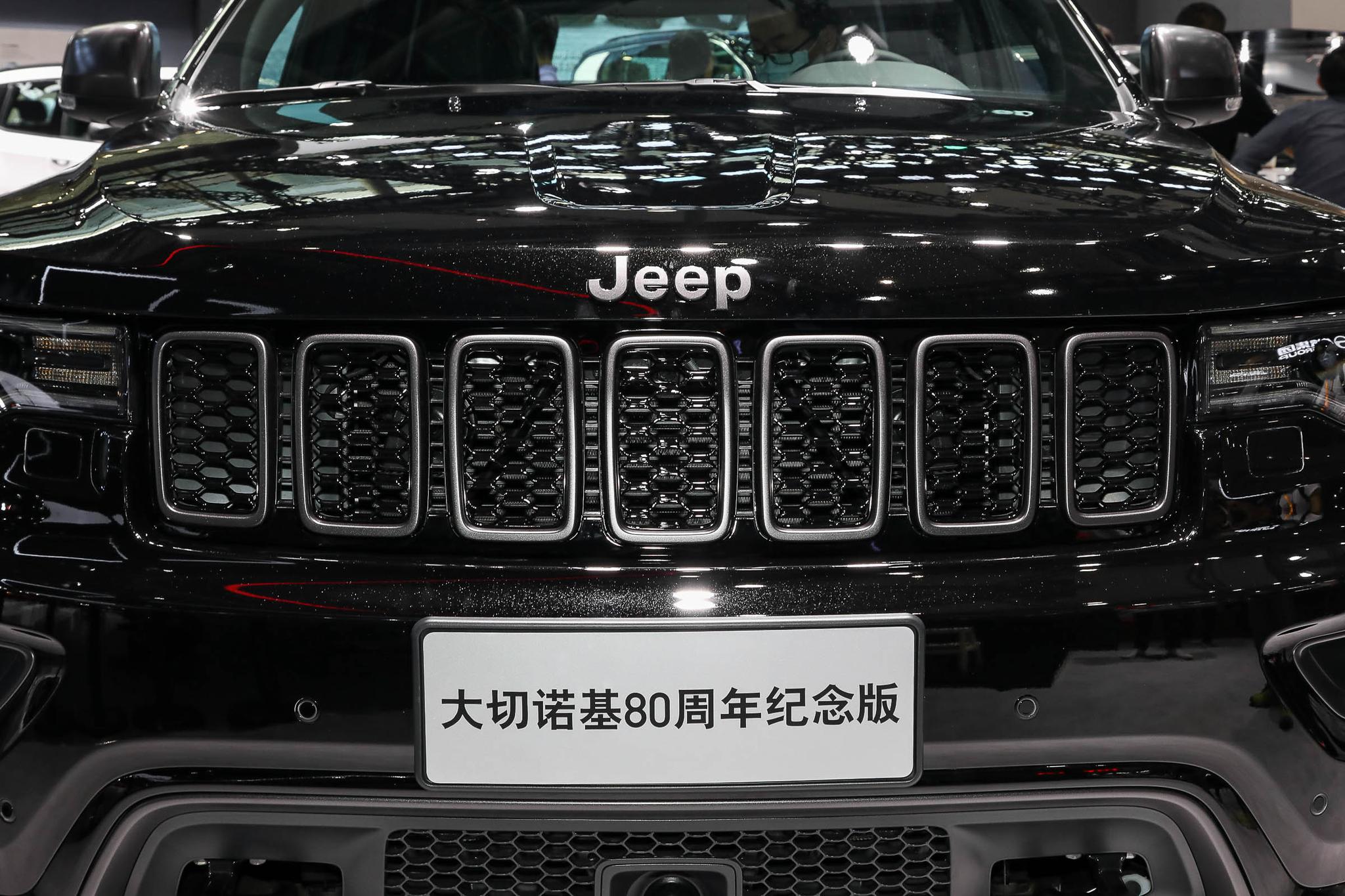 老车jeep大切诺基值得入手吗,jeep大切诺基是四驱吗