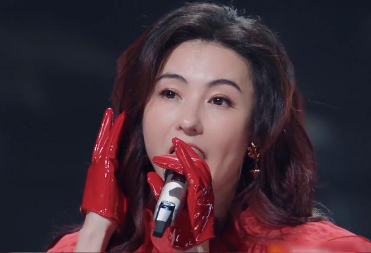 张柏芝唱星语心愿众人感动哭了,张柏芝星语心愿现场是真唱吗