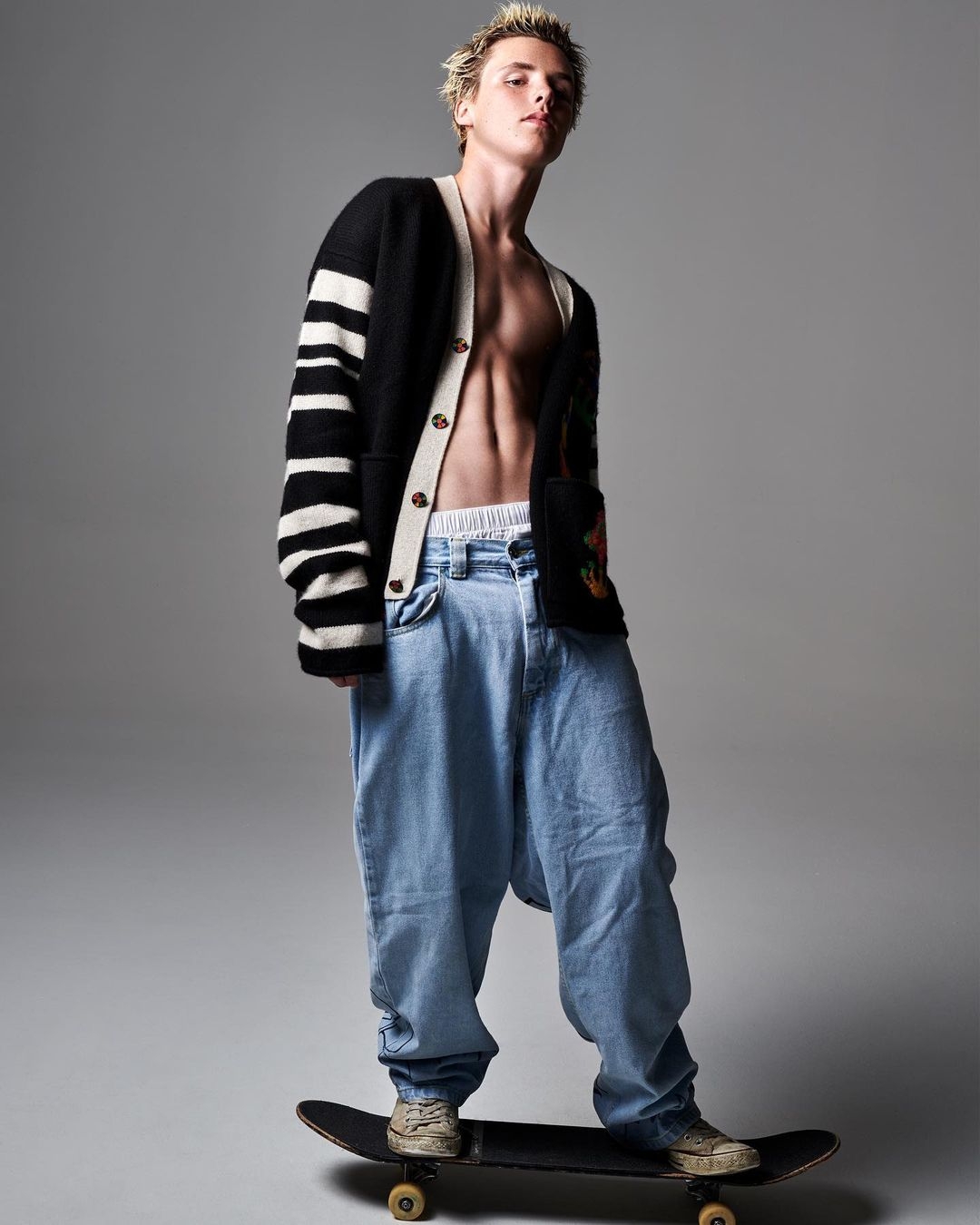 贝克汉姆的三个儿子照片帅气,贝克汉姆三儿子成长记