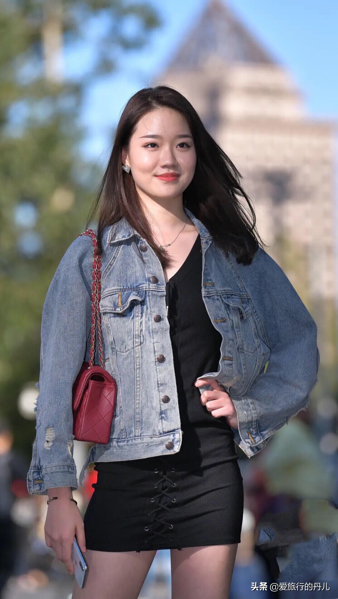 微胖穿搭吊带裙加外套,微胖女生黑色裙子上衣显瘦穿搭