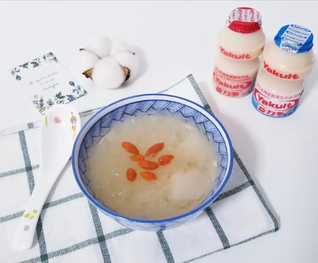 快看，这位“老将”就是益力多的新高层