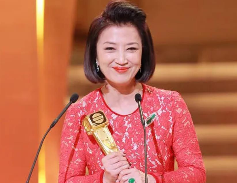 好好的豪门贵妇，73岁还跑去演配角