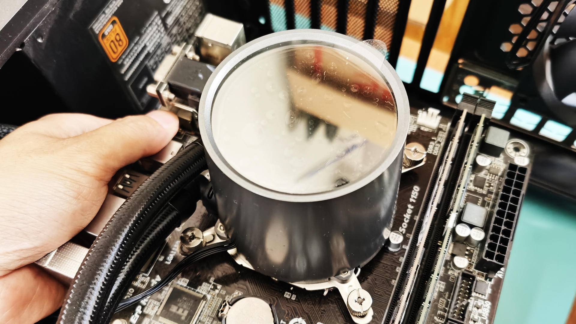 九州风神堡垒240幻彩版开箱,九州风神堡垒240wh水冷测评