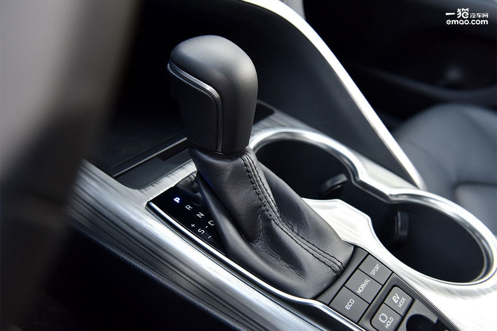 凯美瑞2.0和雅阁1.5t哪个更值得买,最新本田雅阁vs最新丰田凯美瑞