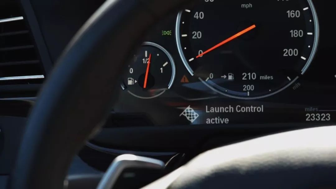 宝马x330i弹射起步,宝马汽车弹射起步技术