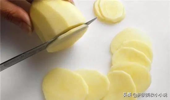 怎么改善脸上毛孔粗大的小妙招,日常脸上毛孔粗大怎么改善小妙招