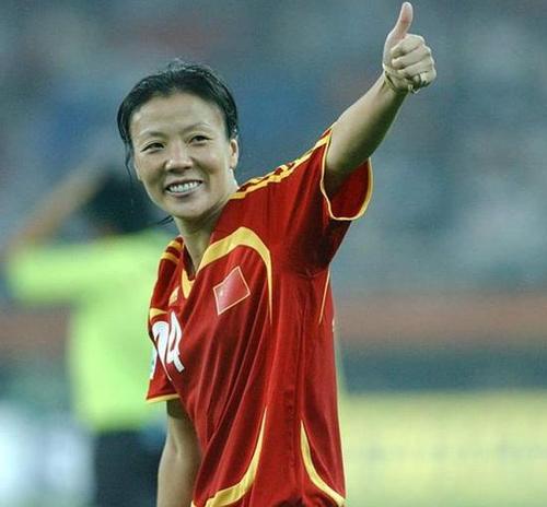 天下足球十大催泪文案罗曼罗兰,天下足球经典退役球星文案