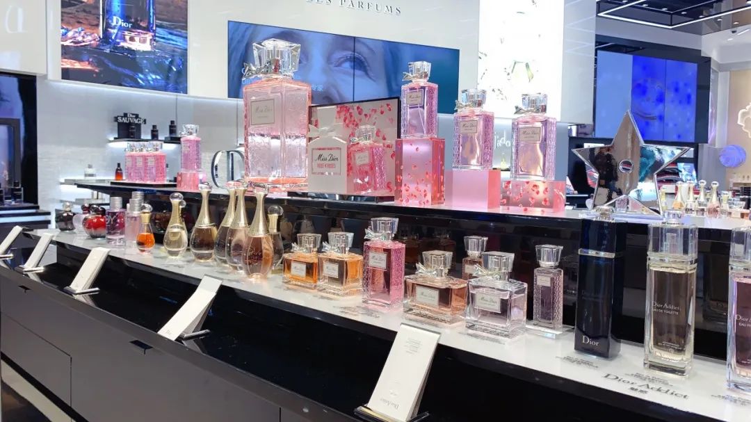 dior哈尔滨快闪店,哈尔滨哪个商场有迪奥专柜