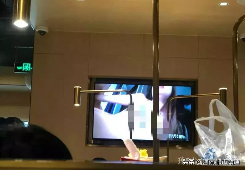 海底捞又“出事”了！店内屏幕上突然*放播**大尺度视频！画面不雅