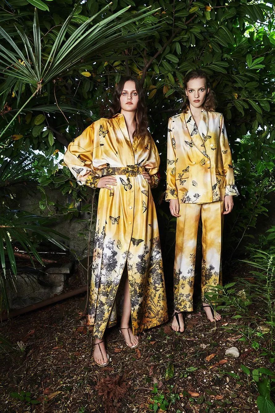 即使不出门也要穿出睡衣的别致,穿睡衣成了一种时尚