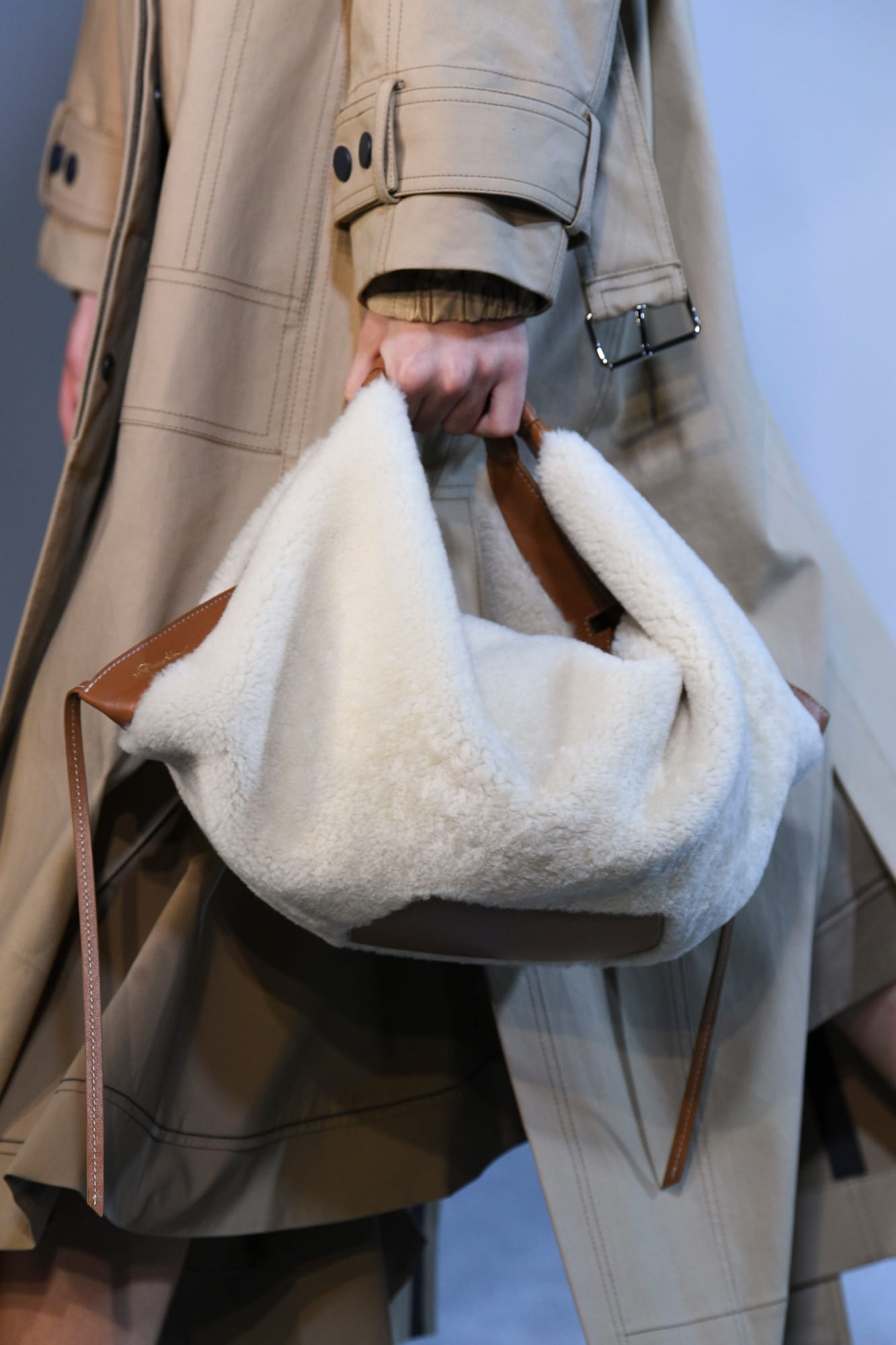 香奈儿2024春夏秀场包包,2021包包秋冬流行趋势走秀