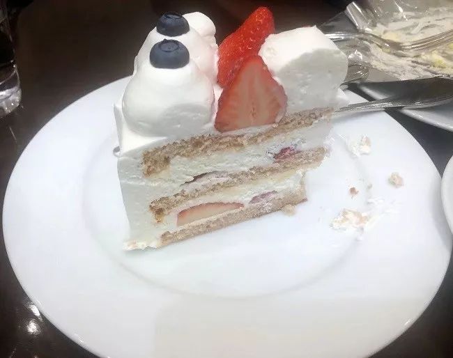 一碰就塌，禁止拍照：这家网红蛋糕店没有少女心