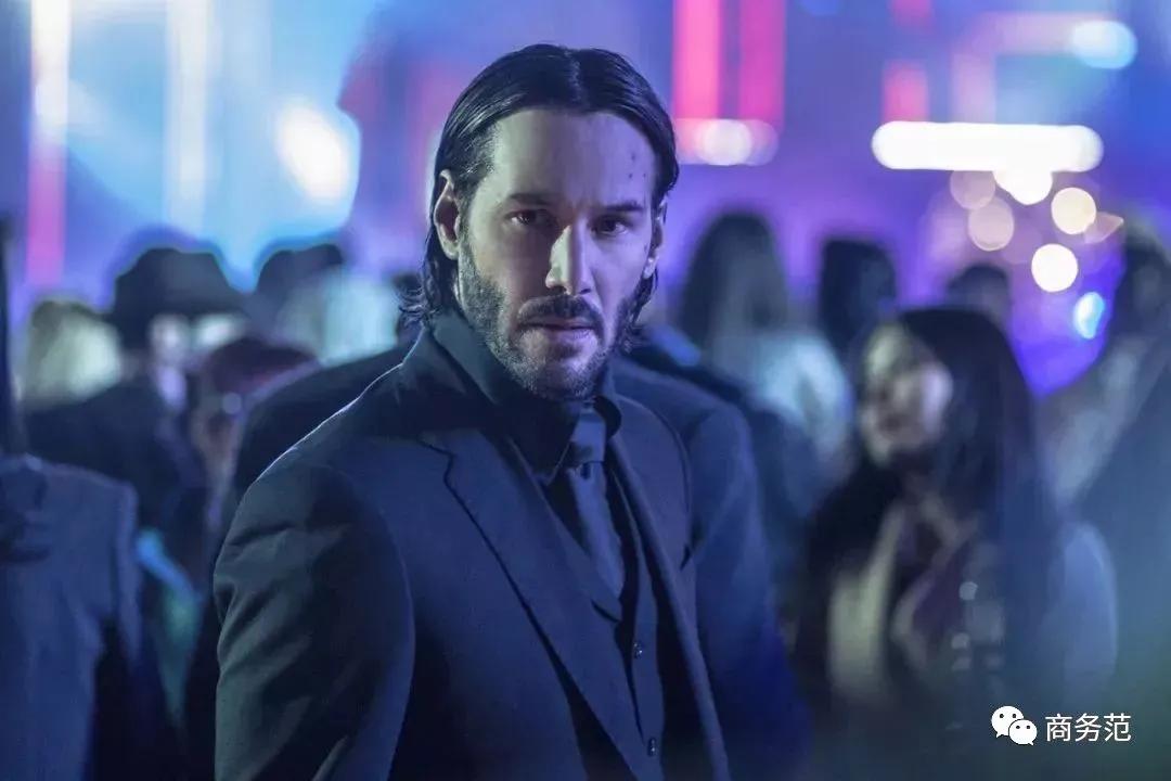 基努里维斯爱上一个流浪汉的电影,基努里维斯40岁