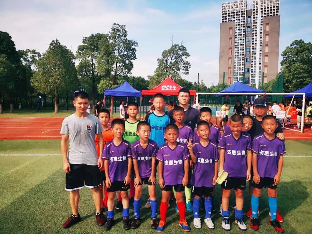 南通开发区小学足球比赛,江苏省南通市实验小学足球队