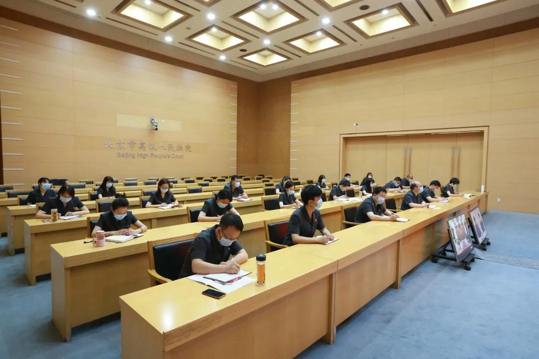 法院多元调解速裁工作会,法院速裁先进事迹材料范文