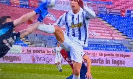 土超赛场离奇事件,踢足球比赛死亡事件