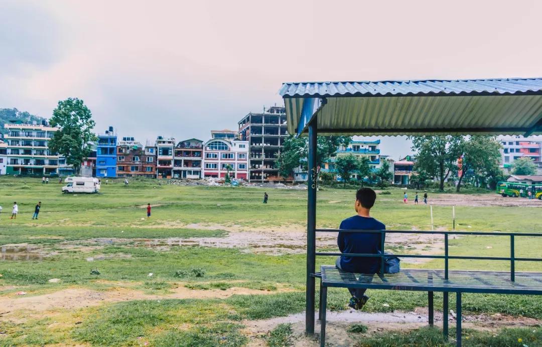 这个微笑国度，见人就夸漂亮，300元就能在天空滑翔