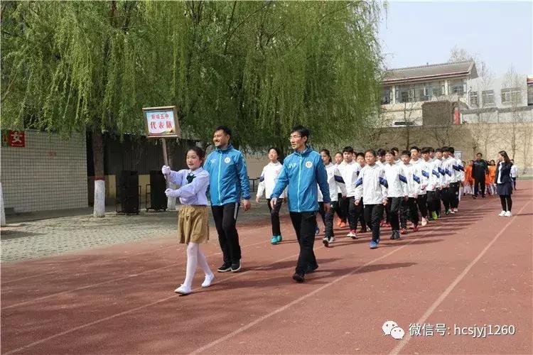 年度盛典豪情燃烧|韩城小“C罗”强劲出场见证“强国一代”的足球梦（组图）