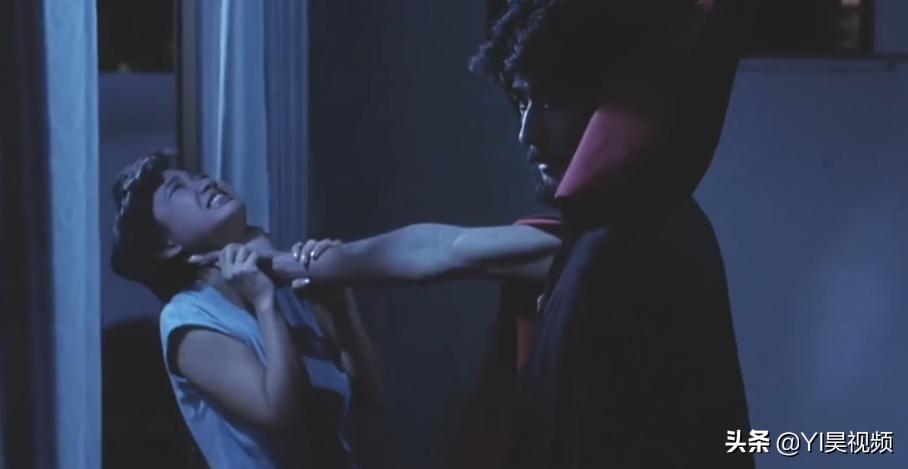 张学友经典喜剧，许冠英搞笑担当，头顶*裤内**斗僵尸《猛鬼差馆》