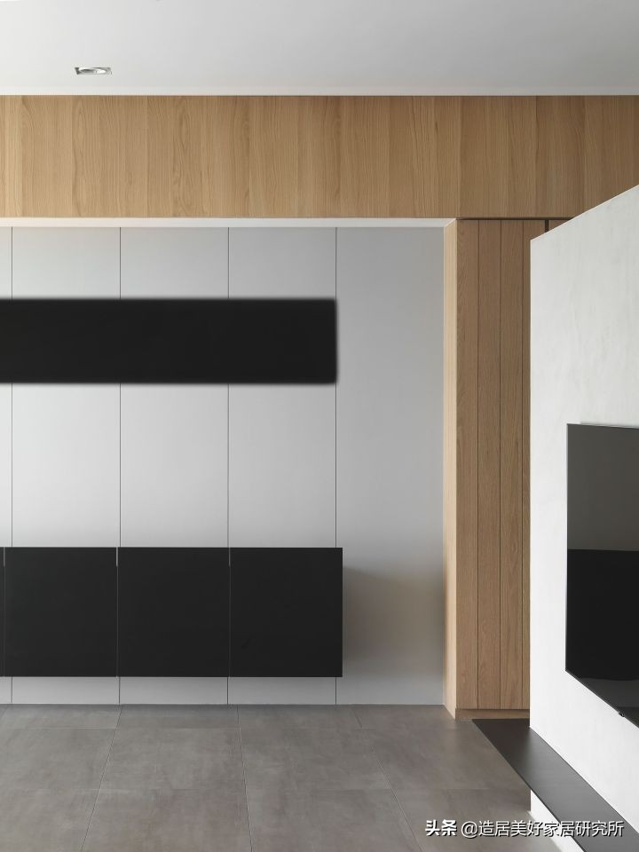 加几条木线条你的家离精致不远了,实木线条给你简练与静谧的美感