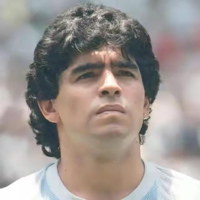 回忆球王马拉多纳,一代球王马拉多纳传奇