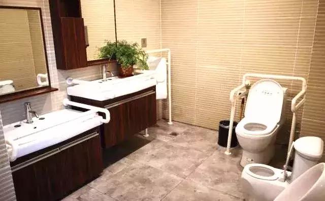 服务区夜间女性专用停车位是什么,无锡市政府开放停车位