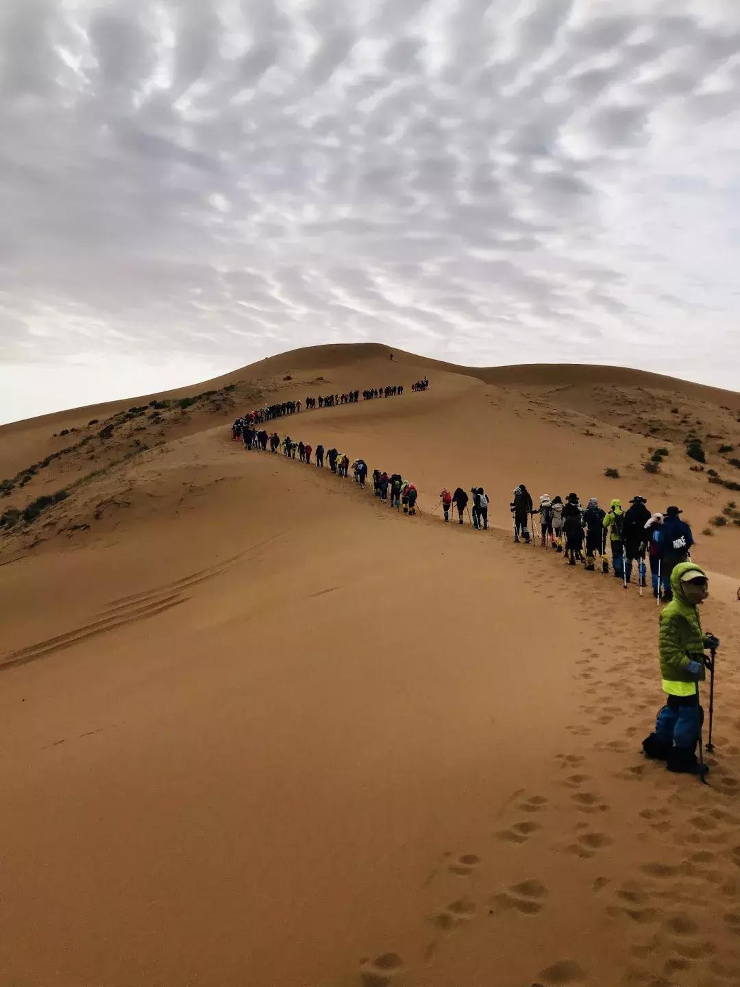 腾格里沙漠放飞自我,腾格里沙漠带来的快乐