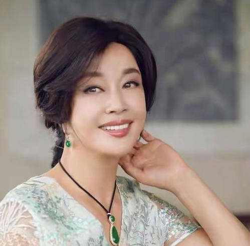 刘晓庆回忆十六年前的逃税案始末,刘晓庆当年欠了多少税款