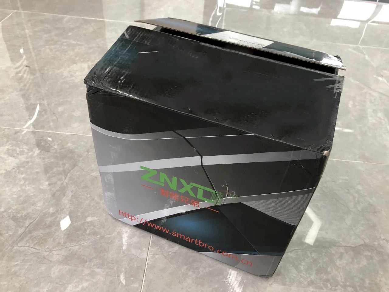 车子开了几年感觉大灯不亮了,汽车大灯不亮电瓶不耐用怎么回事