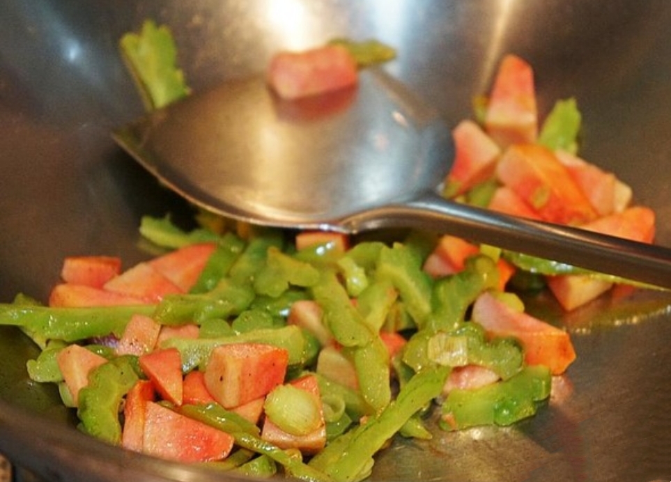 超级简单又好吃的美食不需要水果,不会做菜做出来的菜都是黑暗料理