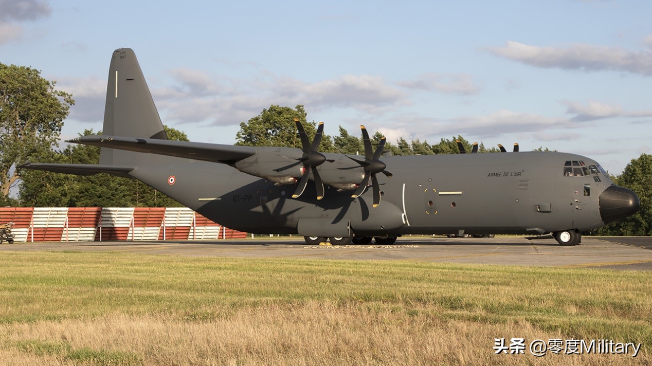 世界空军海军陆军,法国勒图贝空军基地