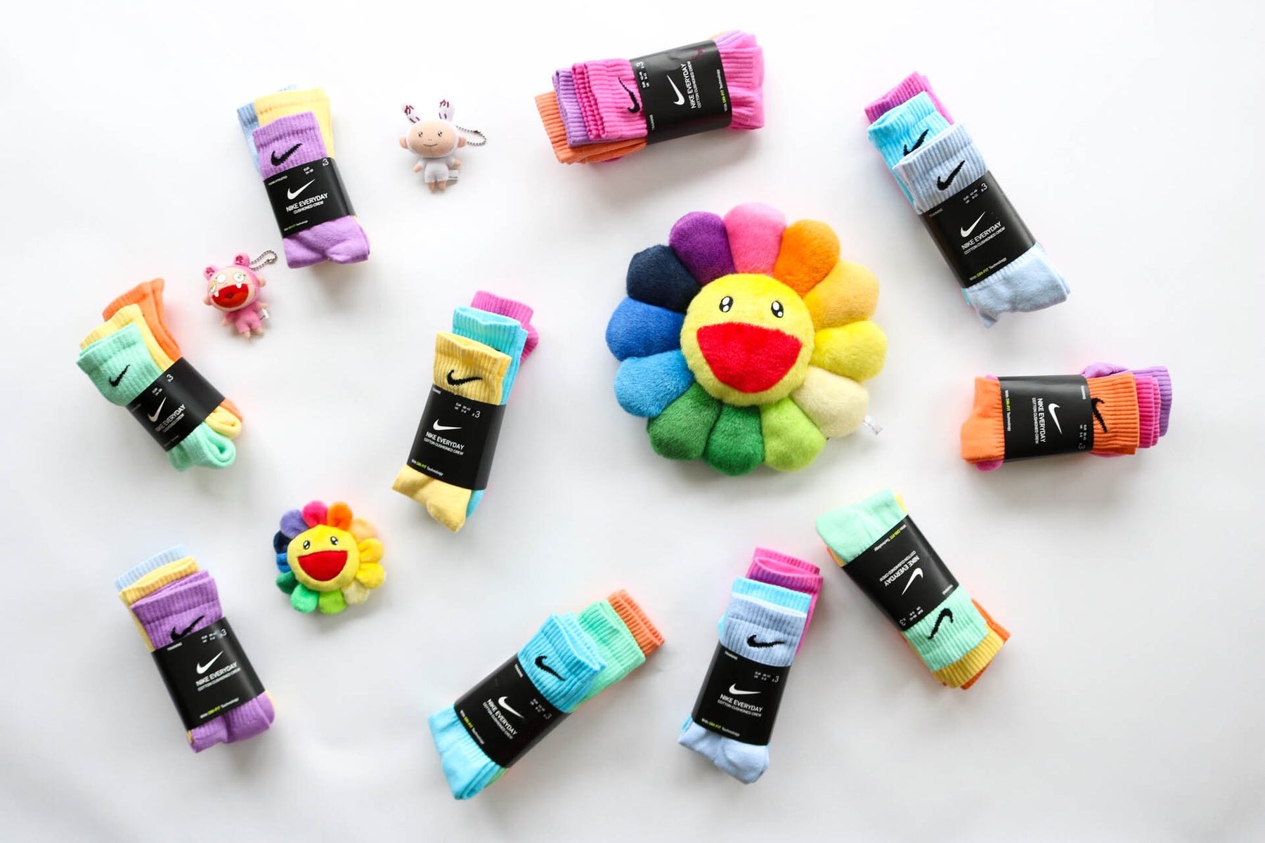 nike粉蓝渐变袜,nike基础款长袜