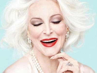 84岁却有20岁皮肤，被称时尚圈“老妖精”，“不老秘诀”透露出来