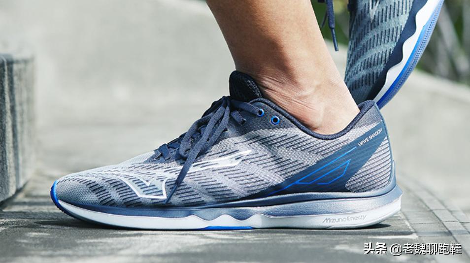 亚瑟士和美津浓跑鞋哪个耐用,美津浓亚瑟士有二百多的跑鞋吗