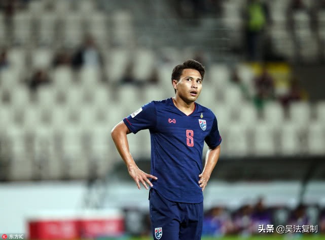 大厨真狂！傲慢的克里斯季宁输了，明天国足再次开启打脸模式