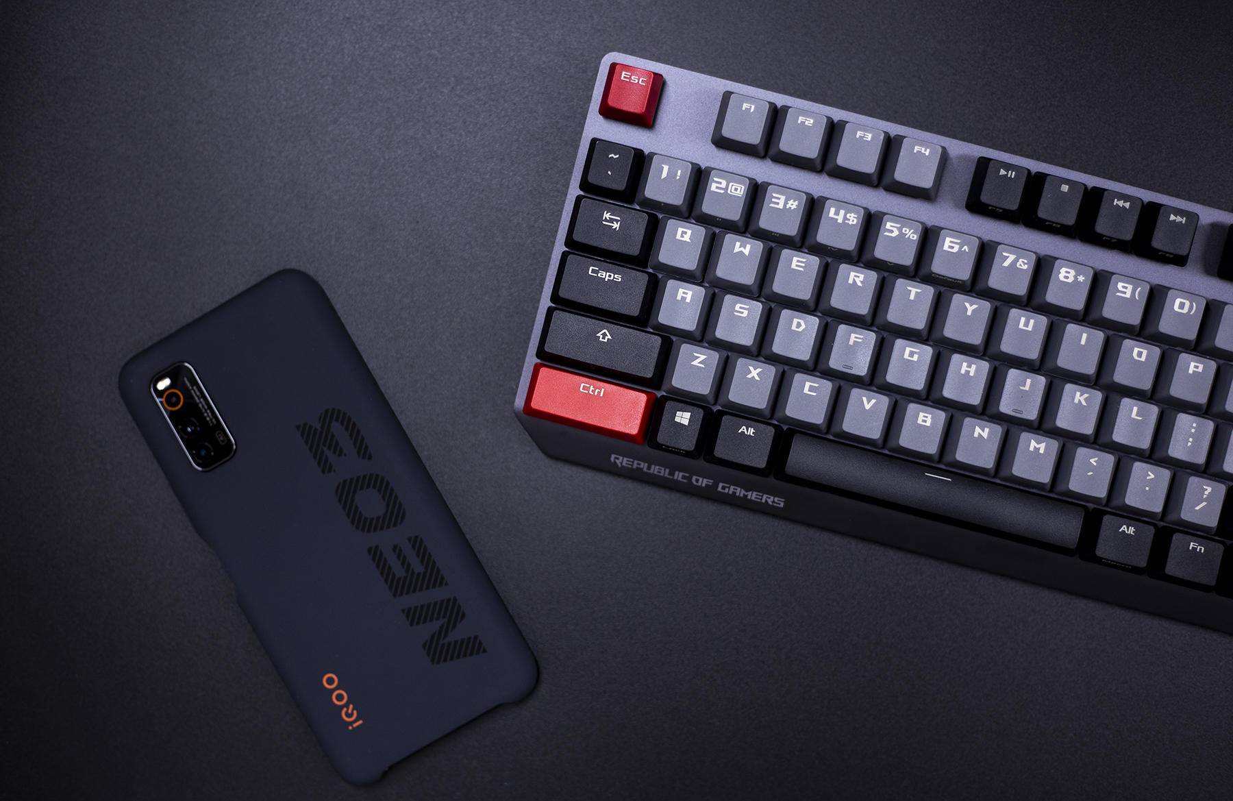 华硕rog游侠是什么材质的键帽,华硕键盘rog游侠讲解