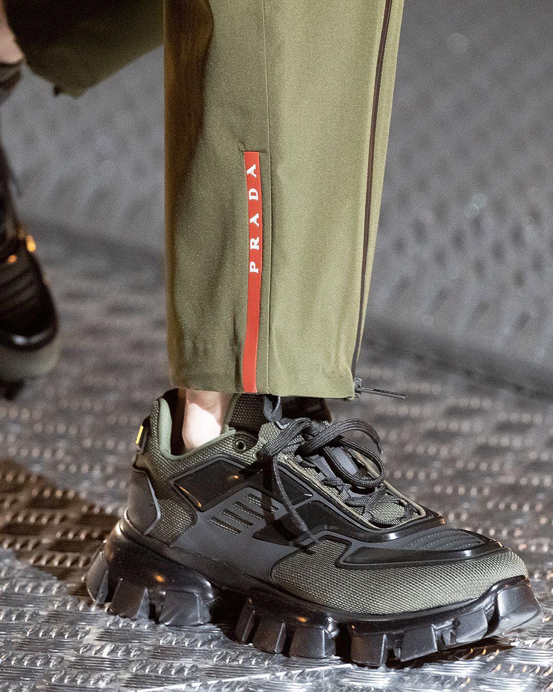 2018绉嬪啲宸撮粠鏃惰鍛ㄨ繍鍔ㄩ瀷,宸撮粠鏃惰鍛ㄦ瘮杈冩儕鑹崇殑娼瀷