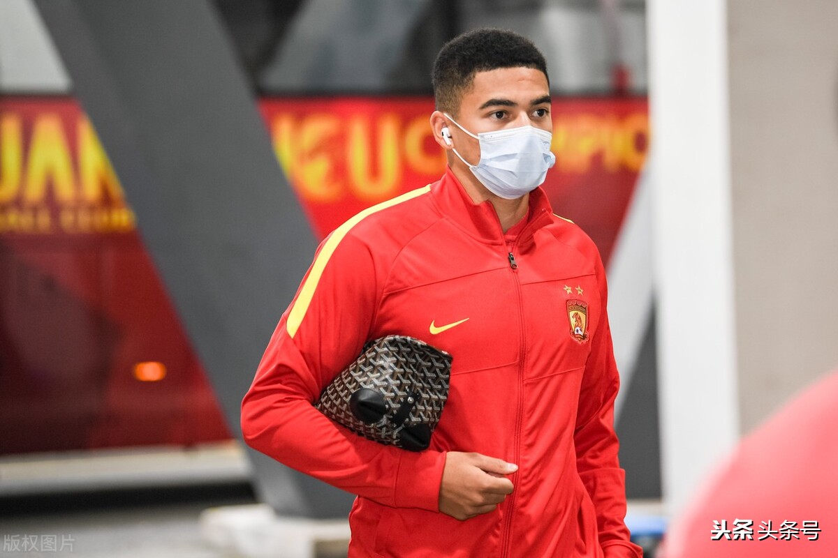 李铁重用里皮的球员,李铁重用韦世豪